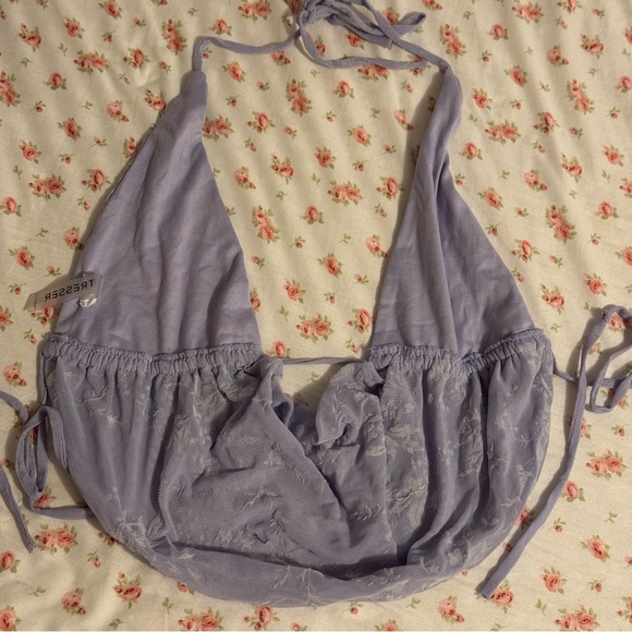 Open back going out top - Picture 2 of 2